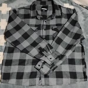 RSQ Men's Plaid Black and Gray Shirt